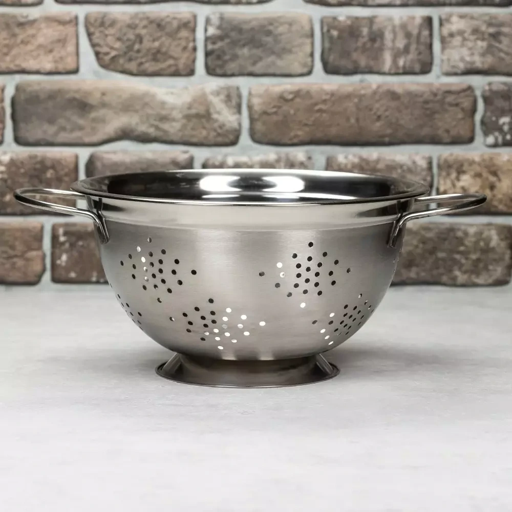 Kinghoff nerezový cedník KH-1238 - Ø28 cm  – na těstoviny, zeleninu a ovoce