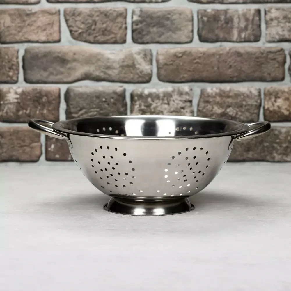 Kinghoff nerezový cedník KH-1235 - Ø24 cm  – na těstoviny, zeleninu a ovoce