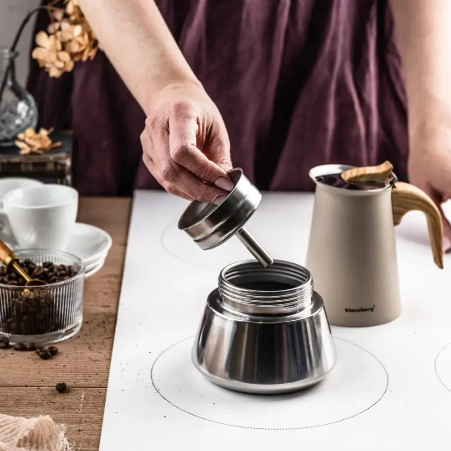 Moka konvice Klausberg KB-7995 300 ml – 6 šálků, na indukci