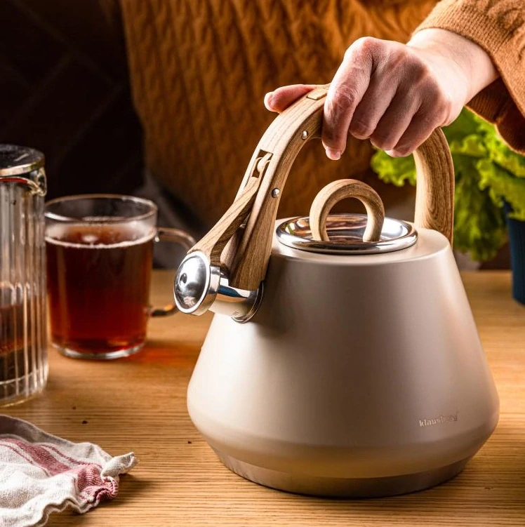 Pískací konvice na indukci Klausberg 2,5 l KB-7950 - béžová